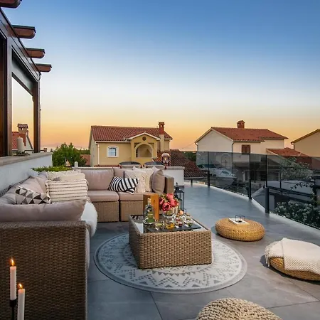 Sea View Modern Spacious Lounge House Feriehus Premantura