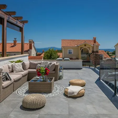 Sea View Modern Spacious Lounge House *