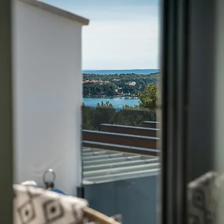 Sea View Modern Spacious Lounge House