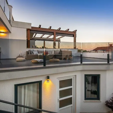Nyaraló Sea View Modern Spacious Lounge House *