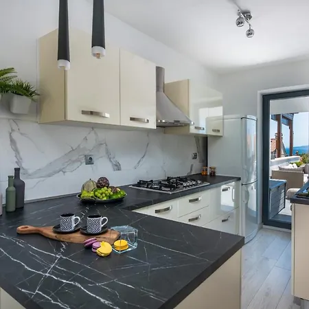 Casa de Férias Sea View Modern Spacious Lounge House Premantura