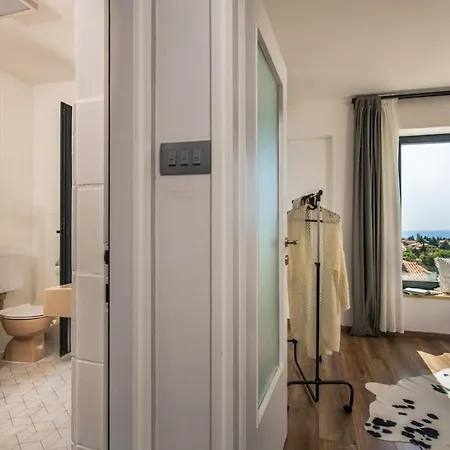 Nyaraló Sea View Modern Spacious Lounge House